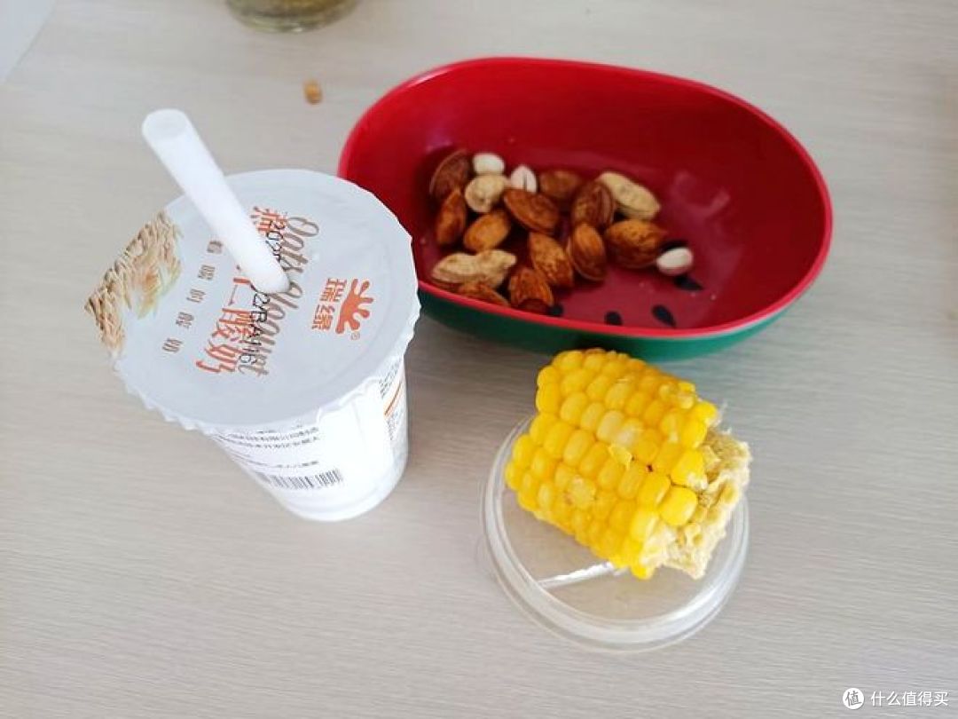 瑞缘燕麦酸奶评测,能嚼的新疆老酸奶,代餐早餐实力派!