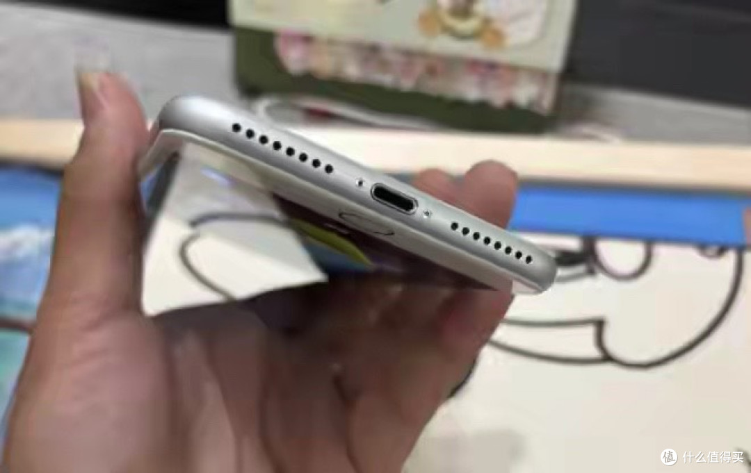 iPhone 8 Plus 这块 LCD 屏，依然是屏幕党的白月光！