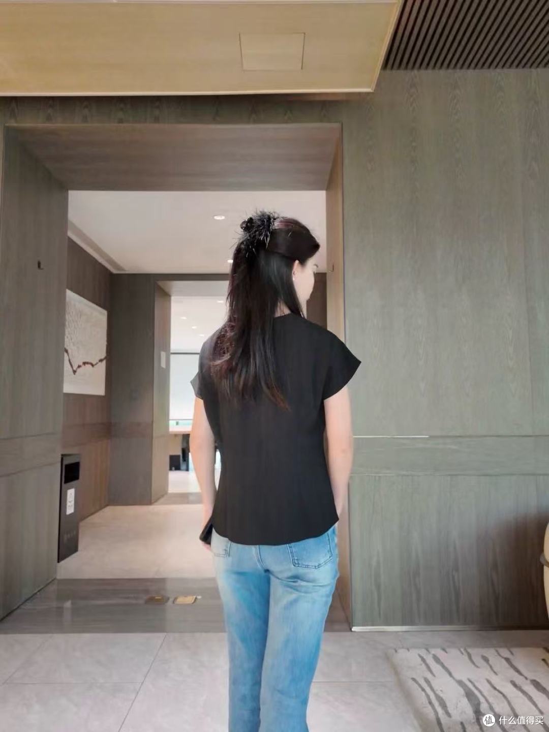 职场女生本命肌理 T 恤｜恩裳把极简穿出贵气