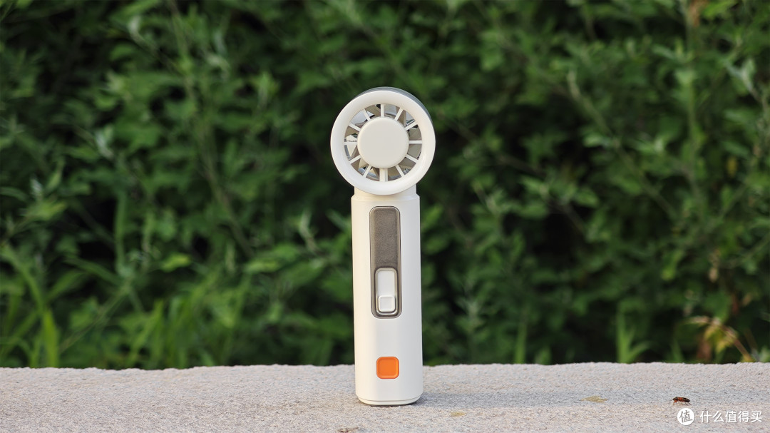 学生夏日续命神器!奥睿科手持小风扇超轻超强制冷