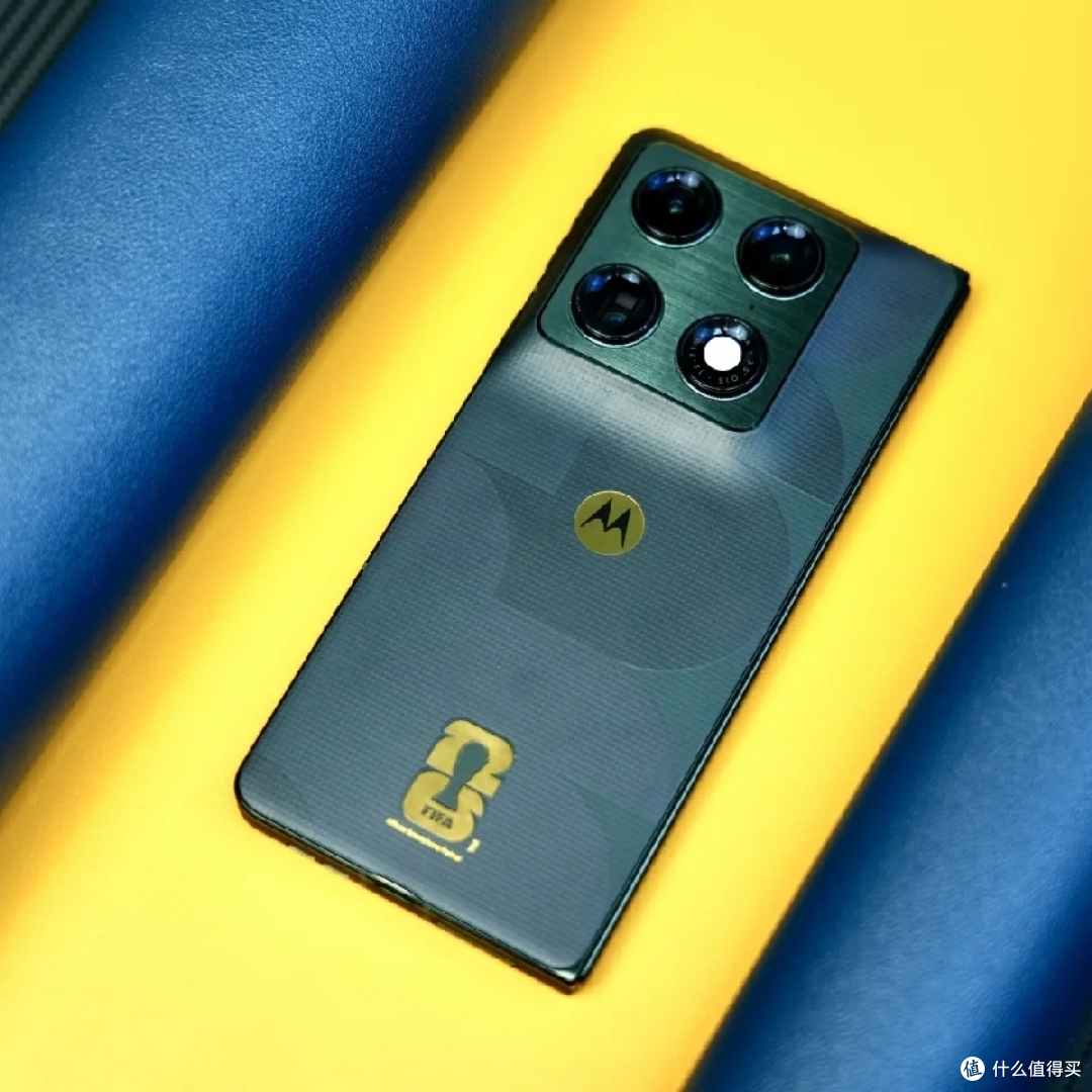 14989元moto razr fold FIFA限定版?什么给它底气定这个价