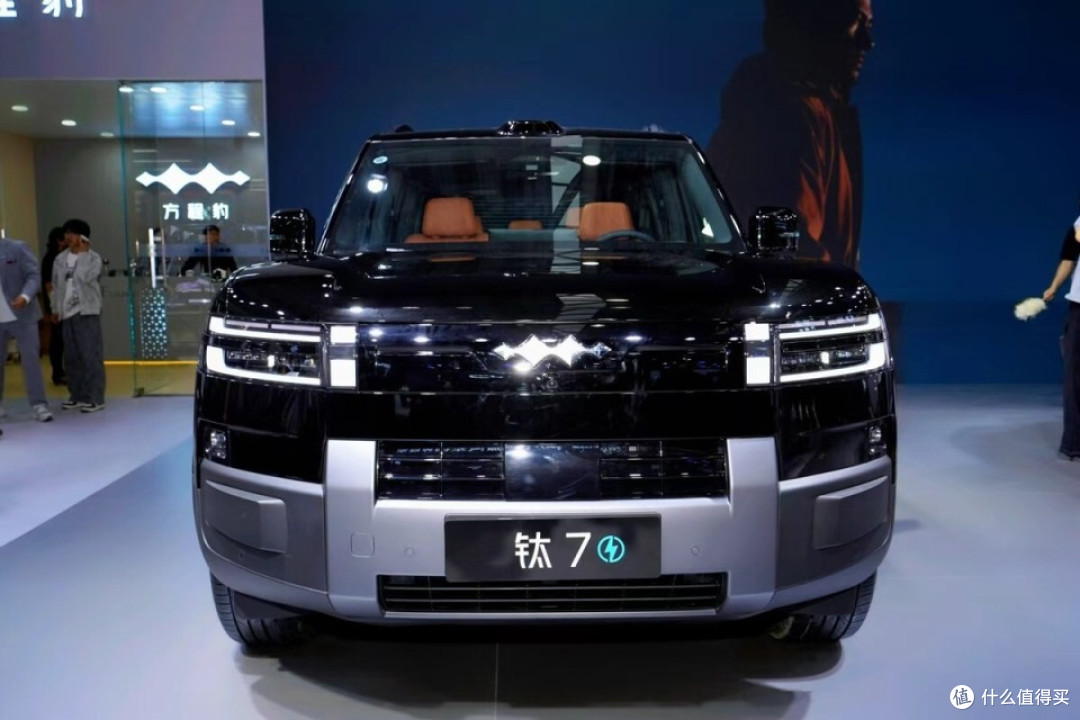方程豹钛7 EV 闪充四驱版，全面开启交付，23.98万配置拉满