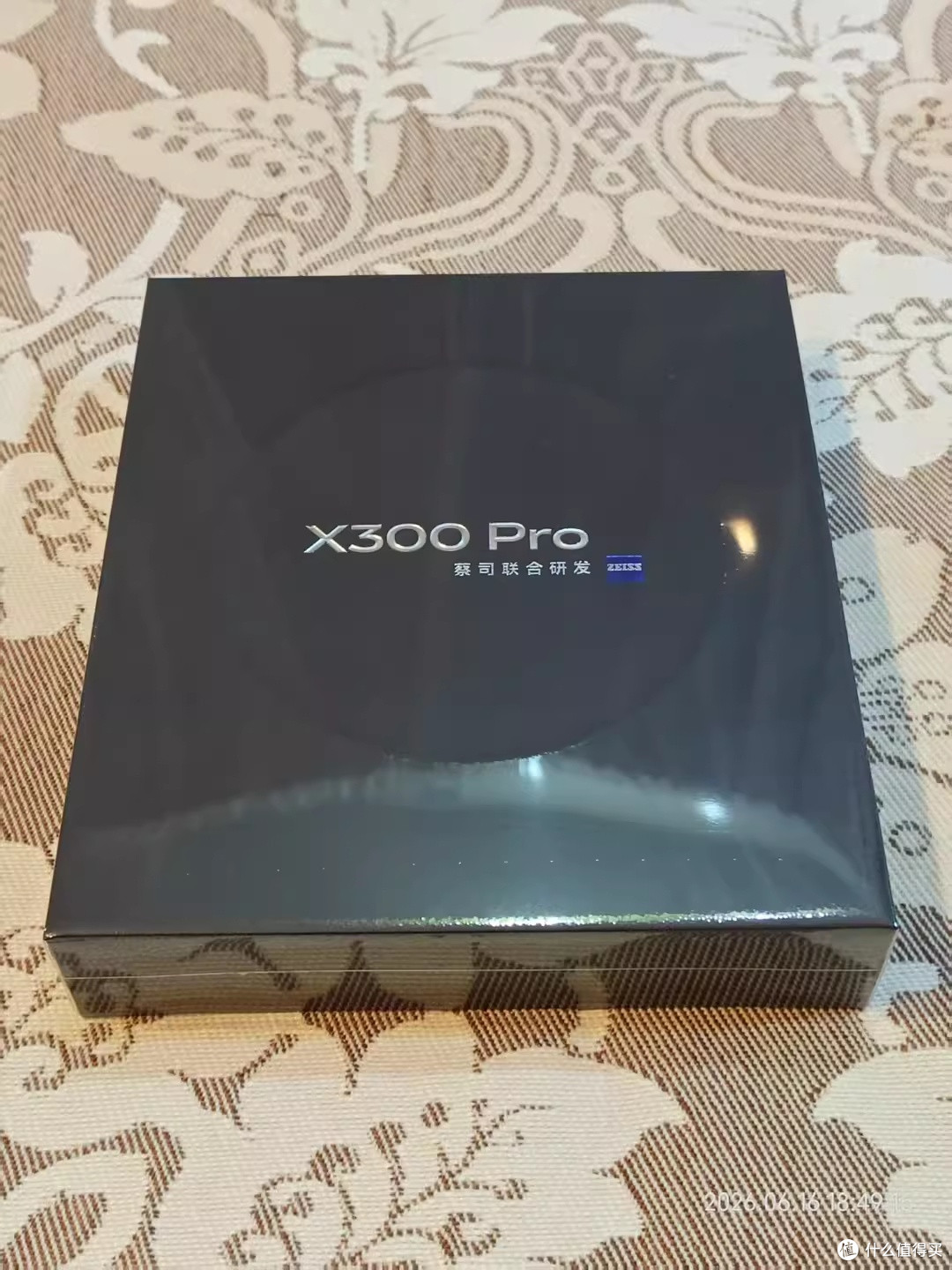 vivo X300 Pro 入手半月：这台"可以打电话的相机"没让我失望