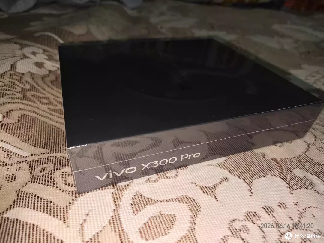 vivo X300 Pro 入手半月：这台"可以打电话的相机"没让我失望