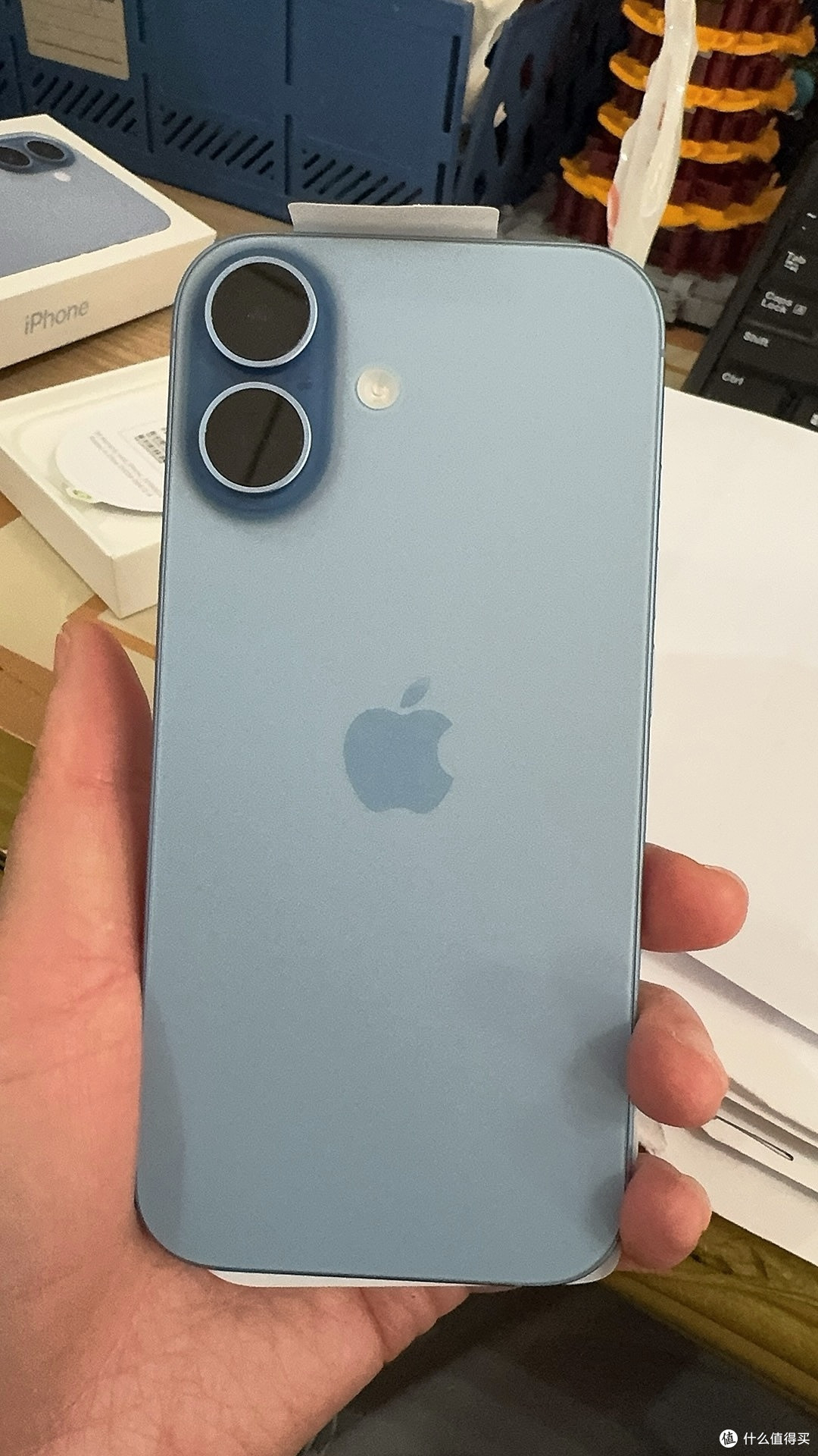iPhone 17：轻盈与续航的平衡