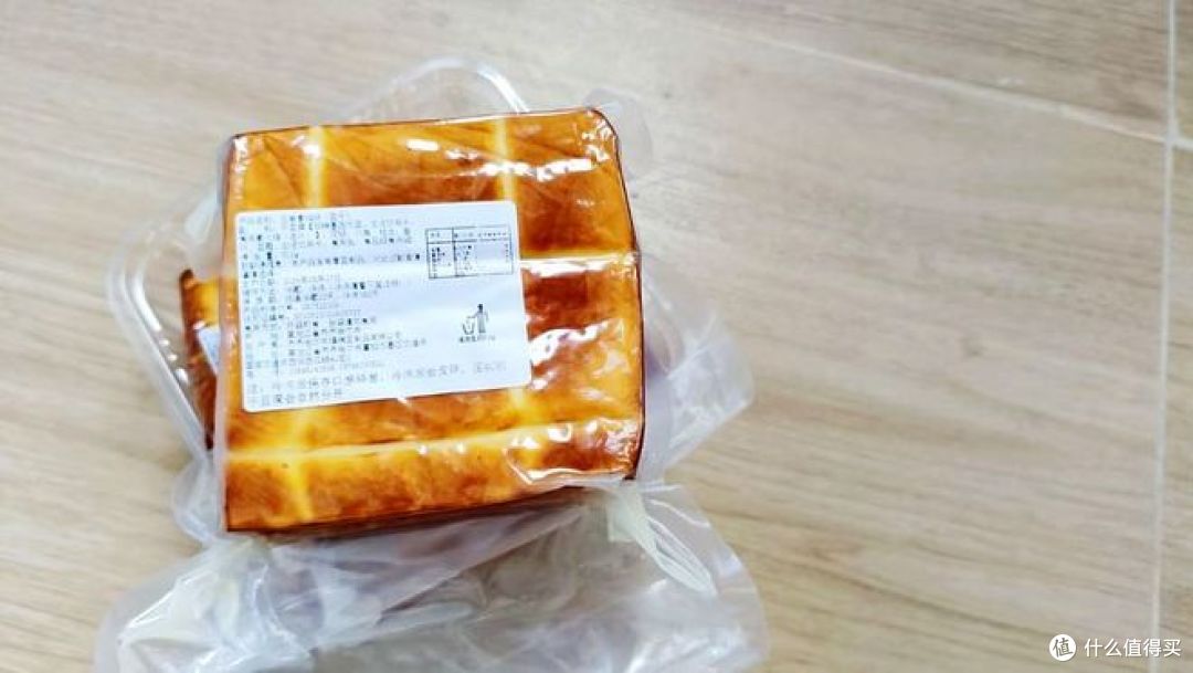 地道东北烟火味！黑龙江手工五香熏素鸡豆腐评测！