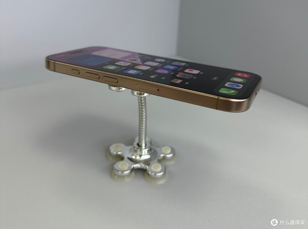 iPhone 16 Pro 真实上手体验：影像、续航、系统优缺点全实测