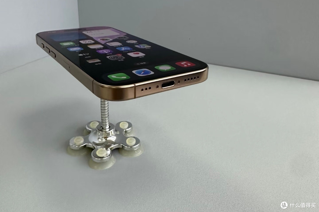 iPhone 16 Pro 真实上手体验：影像、续航、系统优缺点全实测