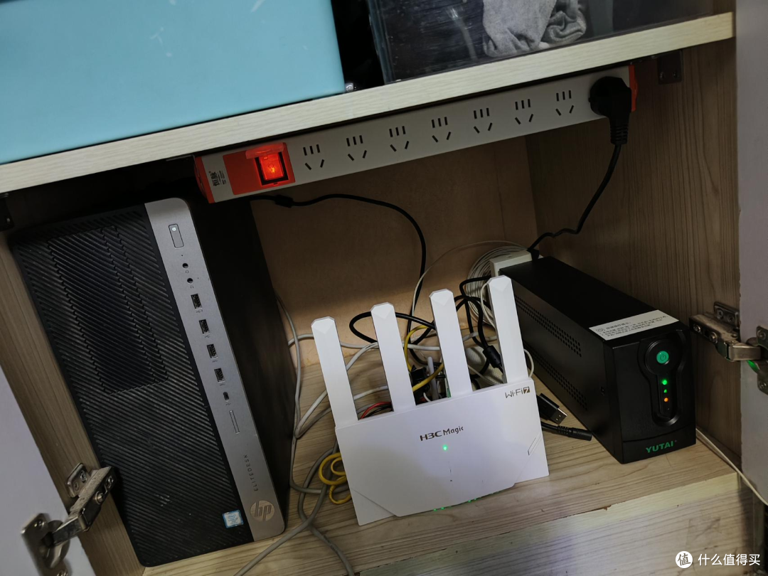 「FnOS」用AI写了一个飞牛非智能UPS看门狗