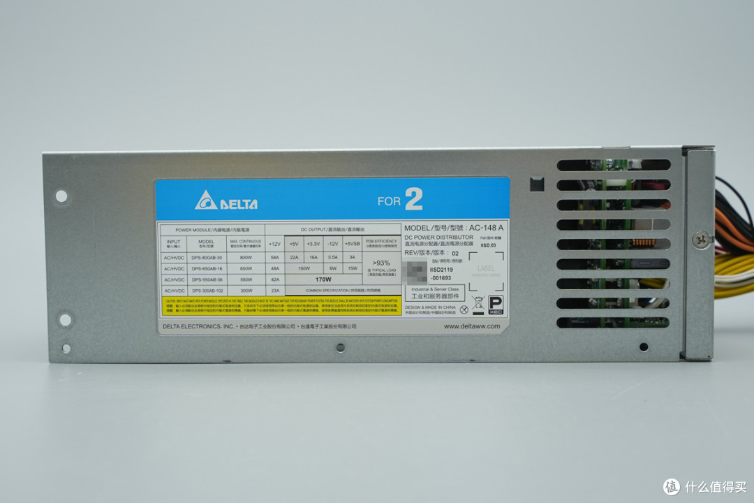 支持双模块 1+1 冗余热插拔,台达 CRPS 通用冗余电源笼拆解