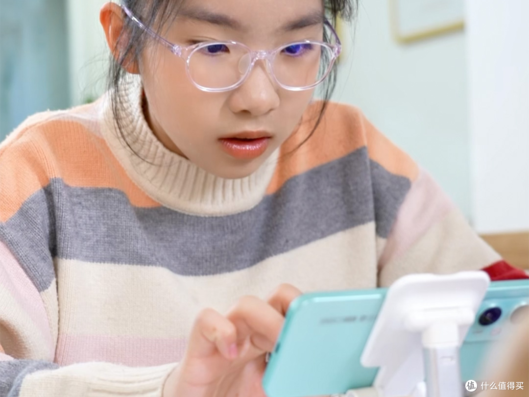 理性拆解奇少年优缺点，选购管控学生机别盲目冲动