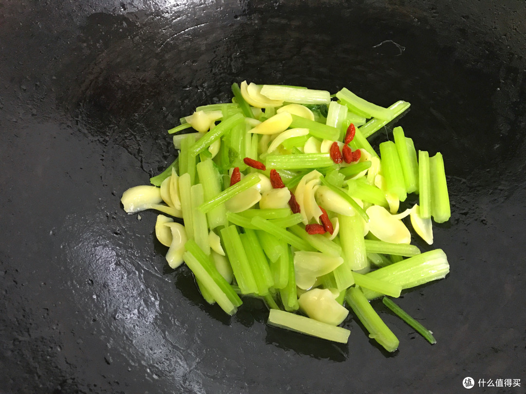 明日小暑，要学会忌嘴，少吃2瓜多吃3样，顺应节气，为入伏做准备