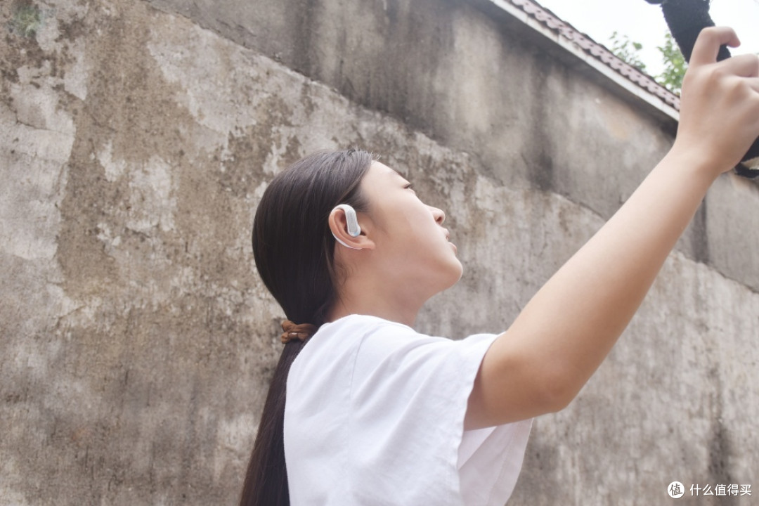 AI声学引擎加持的漫步者FitFreeTurbo耳机:声学与科技的卓越融合
