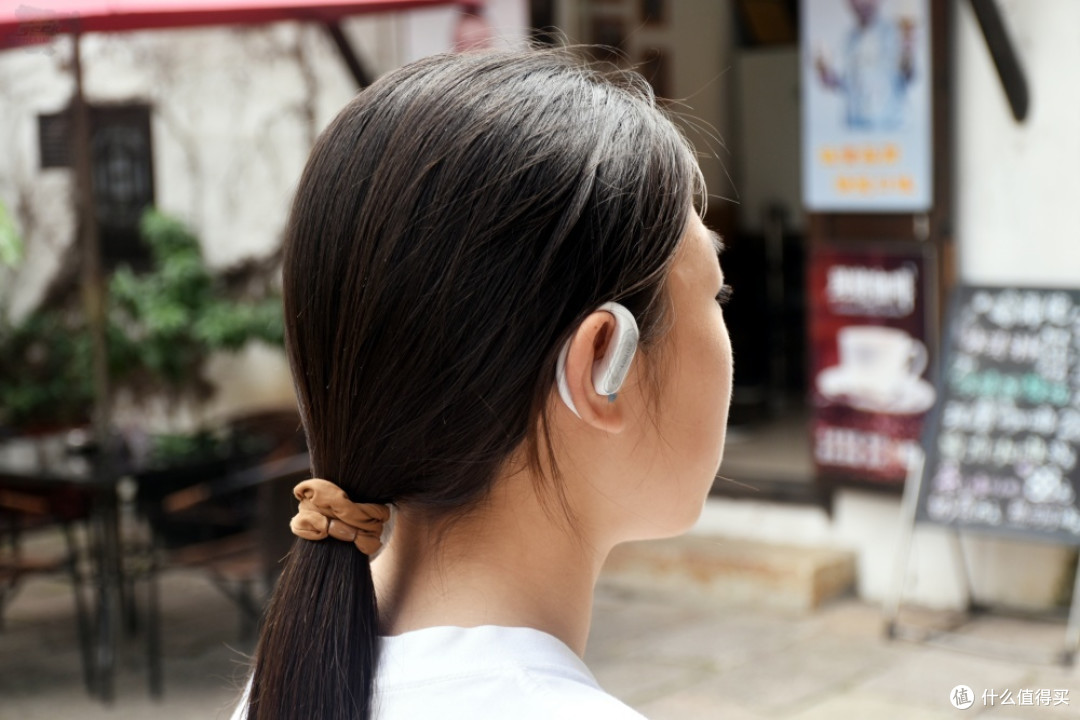 AI声学引擎加持的漫步者FitFreeTurbo耳机:声学与科技的卓越融合