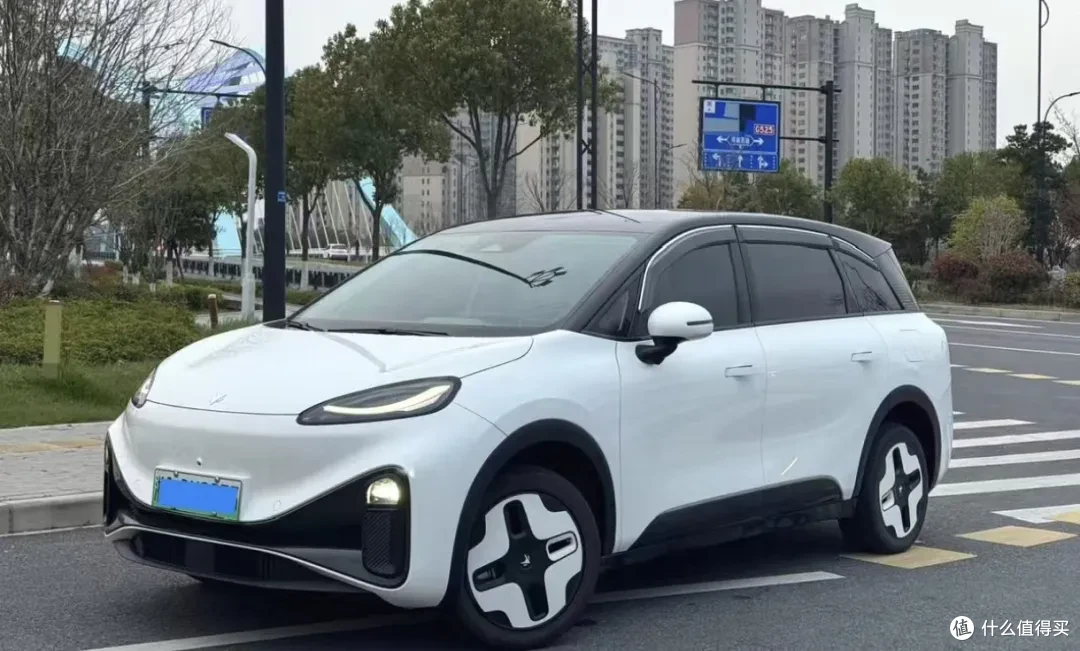 原价13万的纯电SUV，二手只要4万多，还带侧滑门和四座版