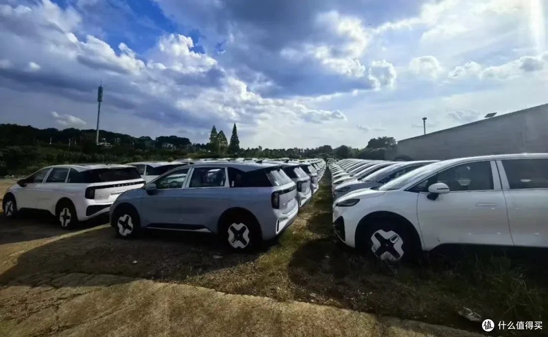 原价13万的纯电SUV，二手只要4万多，还带侧滑门和四座版