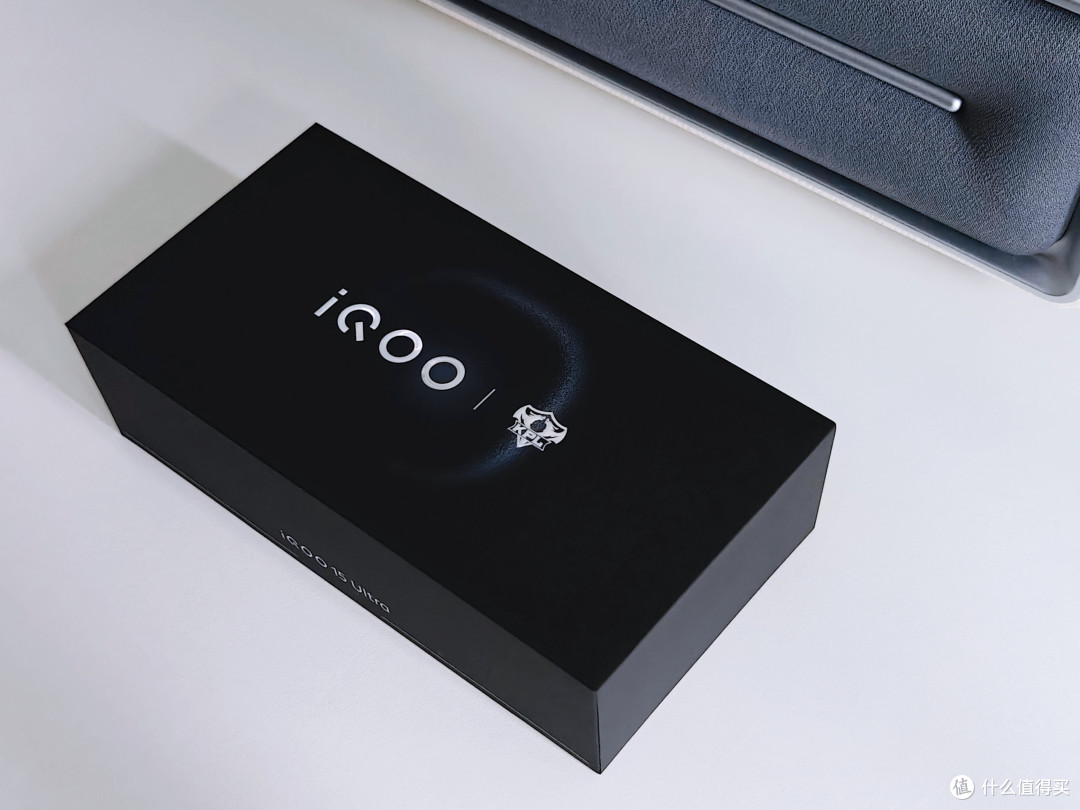 第五代骁龙8至尊版加持，iQOO 15 Ultra带您畅享极客新体验！