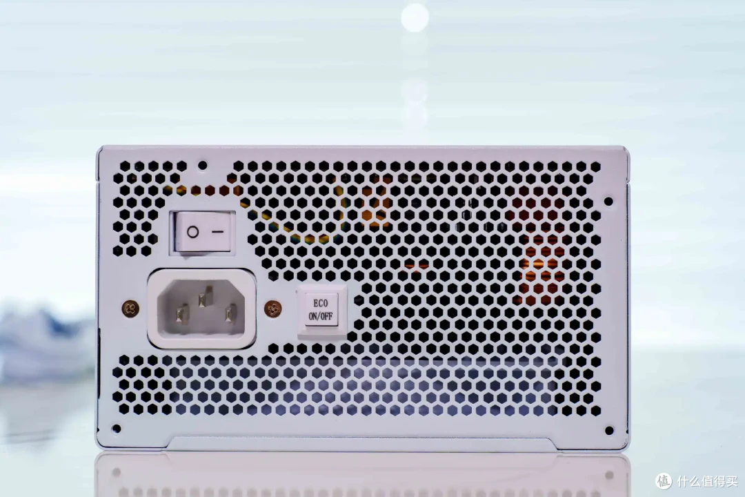 黑银机甲暴徒！机械大师 C34PRO + 270KP + Z890 战神装机实录