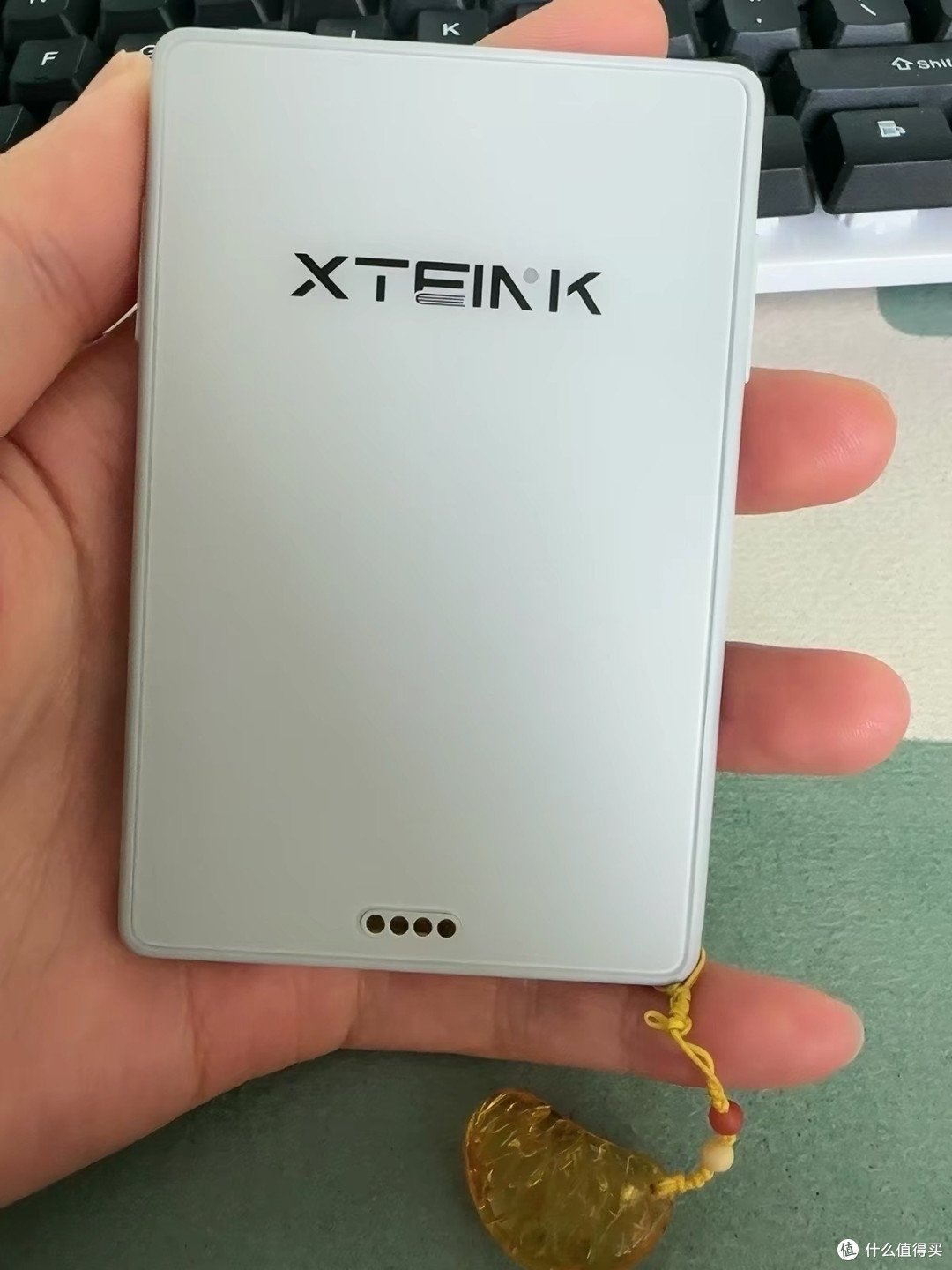 不用带厚重书本！阅星曈X3超薄磁吸3.7英寸口袋电子书