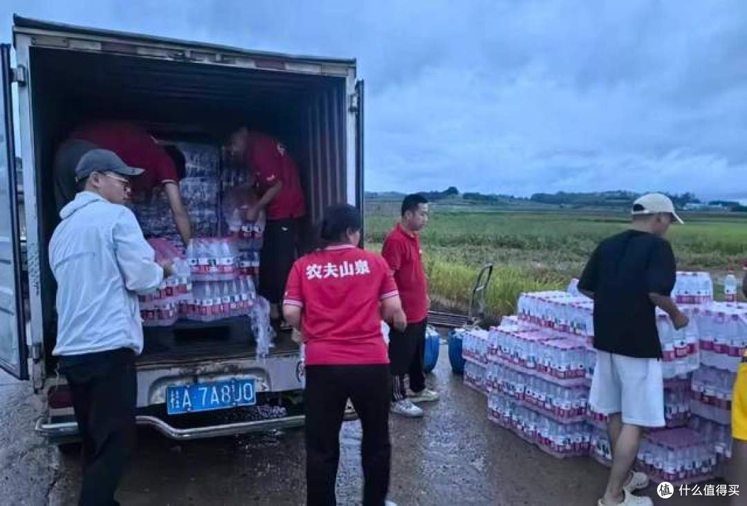 企业担当！农夫山泉驰援广西：捐千万现金、无上限支援应急饮用水