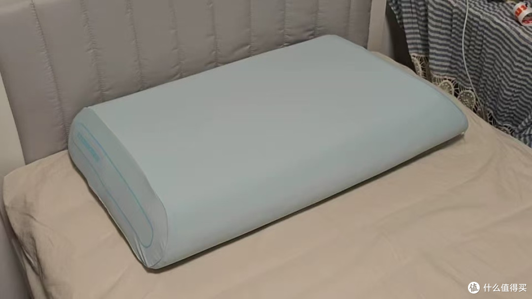 🛌 熬夜党自救指南！影视飓风年糕枕，睡出满分松弛感 ✨