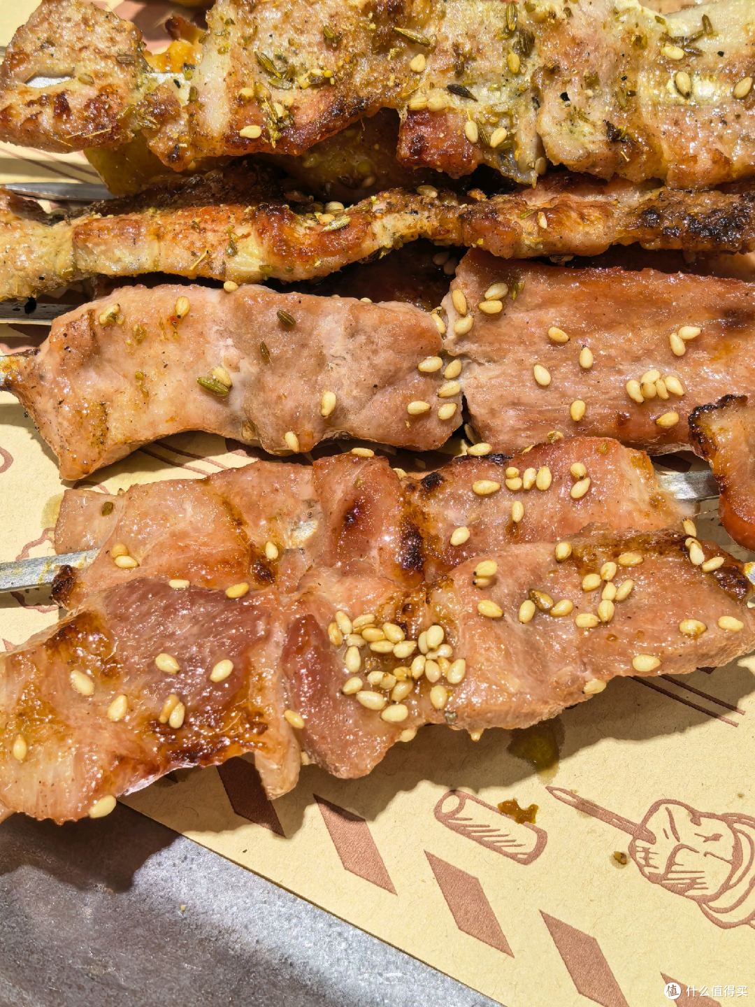 吃遍全国低价饭!篇5️⃣:威海·炙爱时光 - 三菜一把串花费19.9元