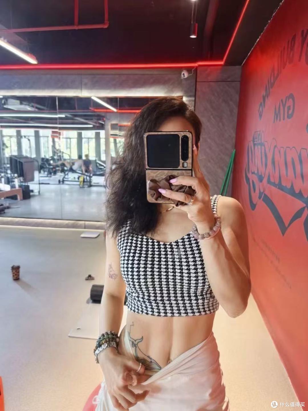 普拉提氛围感封神✨千鸟格美背运动内衣太戳审美