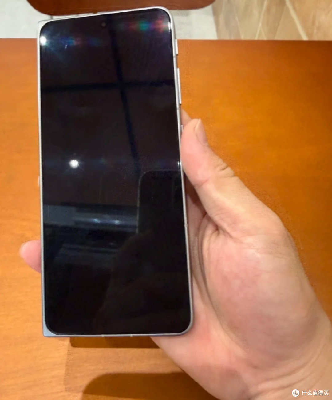 实测OPPO Find N6：折痕几乎看不见，2026年折叠屏的务实之选
