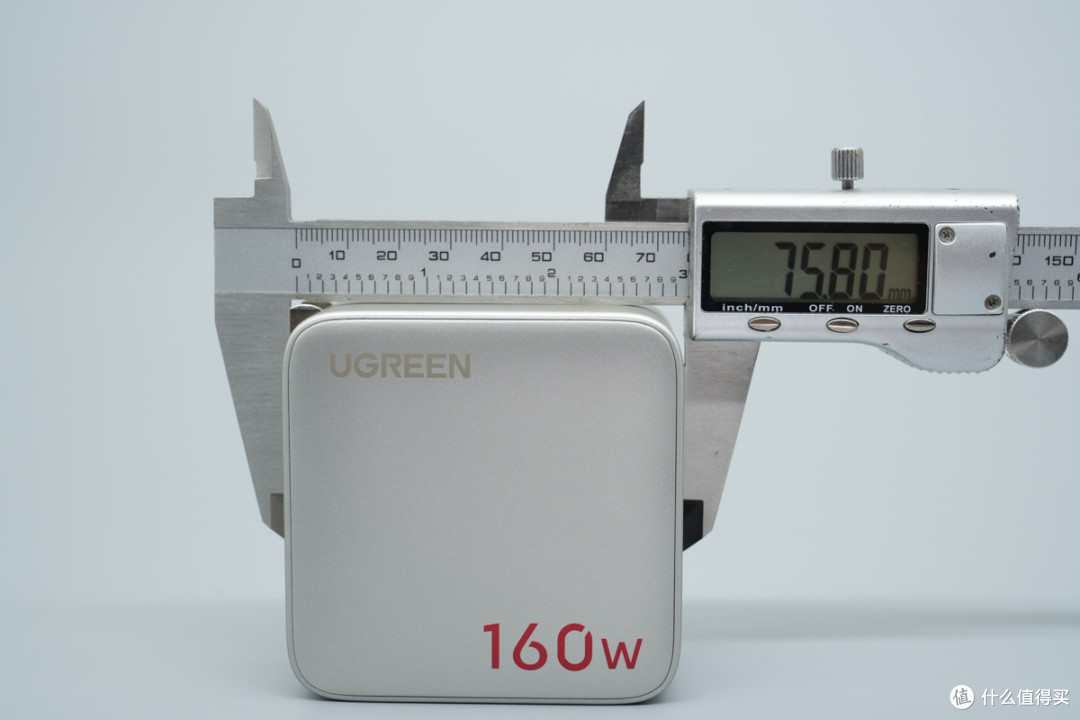 以1抵5还能看协议!绿联速显充160W 五口氮化镓快充体验