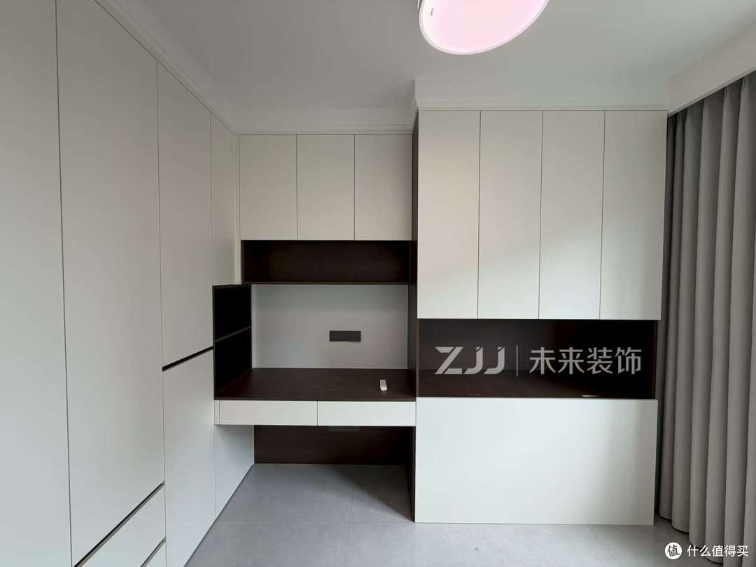 当初不听劝非要装黑白灰,如今入住明湖原著西苑,真香!