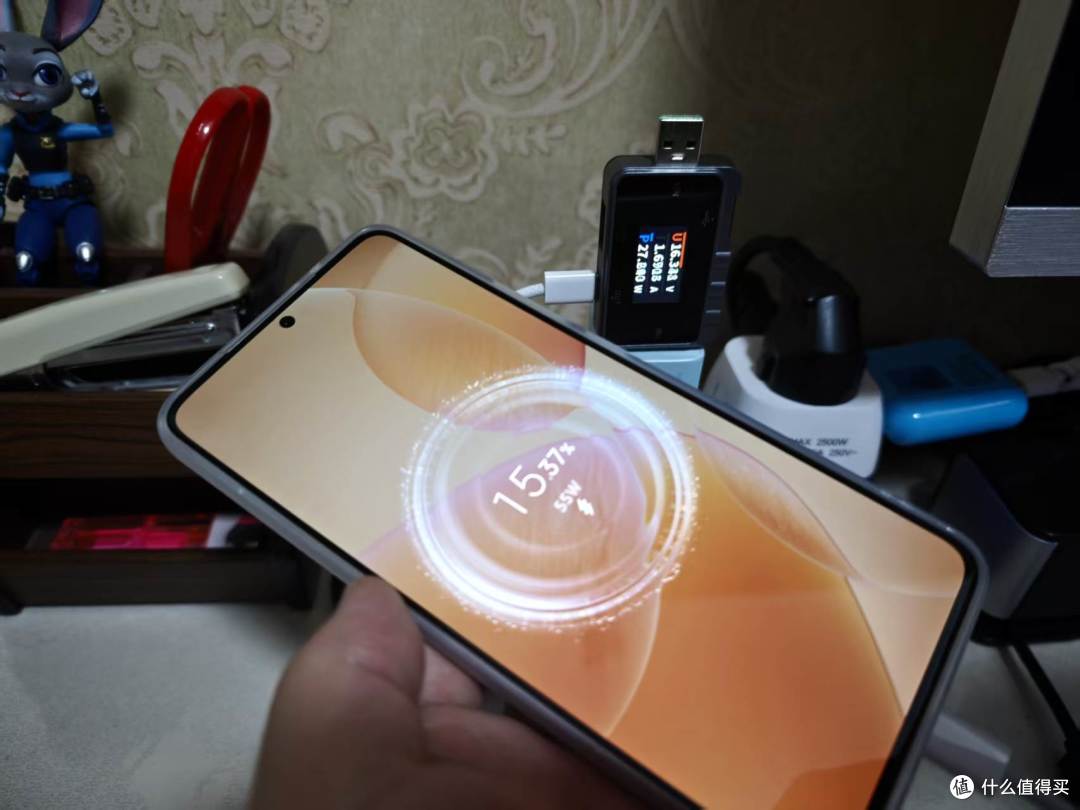 最近很火的90W迷你充！三口还带折叠头，全新55元值不值？