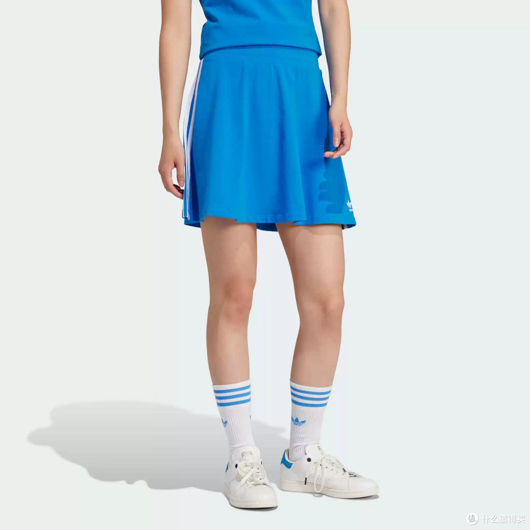 #Adidas 三叶草短裙，复古运动风 yyds