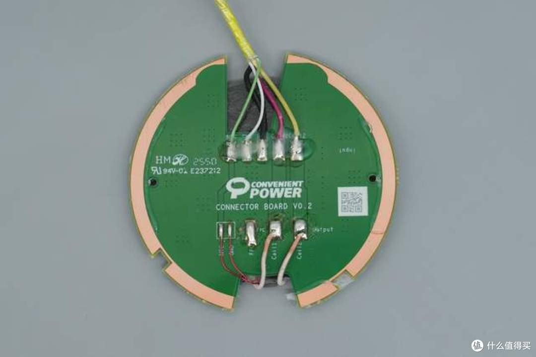 桌面美学的终极进化？贝尔金UltraCharge三合一无线充拆解