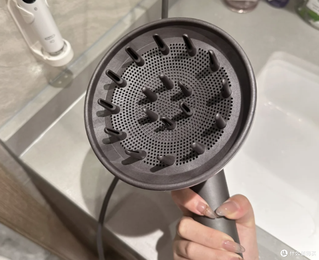 吹风机三种风嘴怎么用？不会用等于白吹，一文读懂不同风嘴的作用