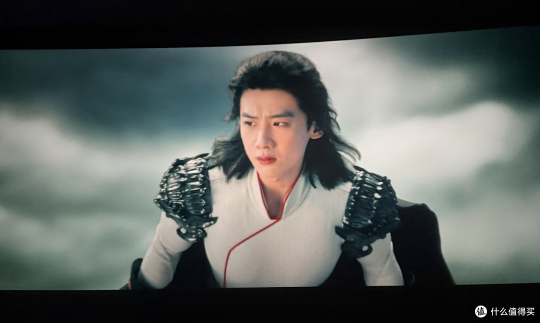 《特立独行》:坚守正义与初心