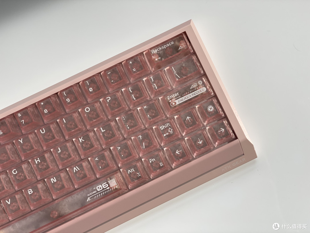 ATK RS 63 Air磁轴键盘开箱与《三角洲行动》实测：这手感真香！
