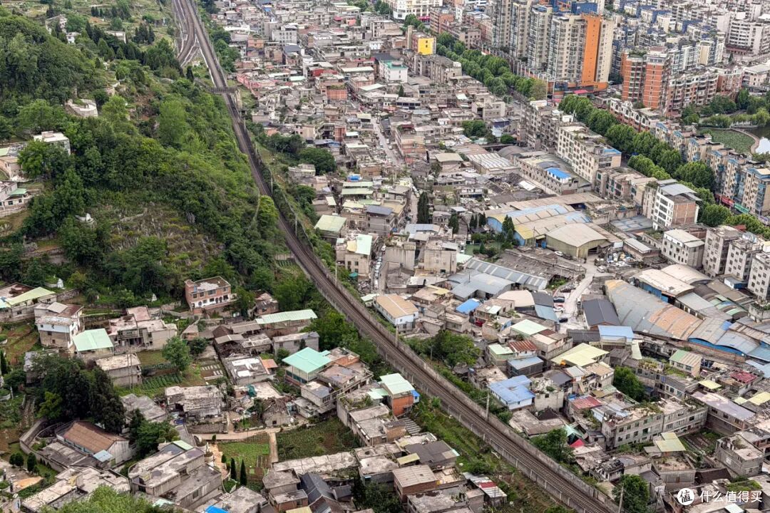 白天不用开空调,晚上还得盖被子,这个夏季均温19.7°C的城市!