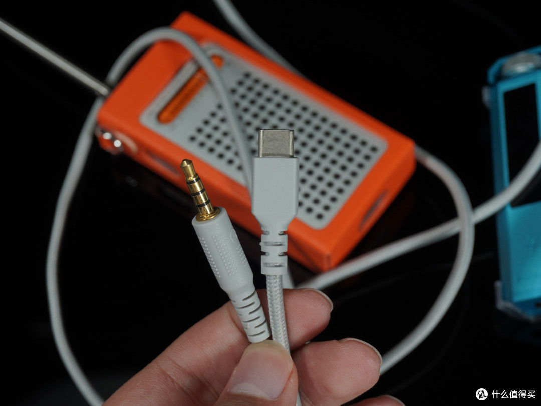 HiFi厂做出的复古收音机体验会怎么样?来看飞傲RR13收音机