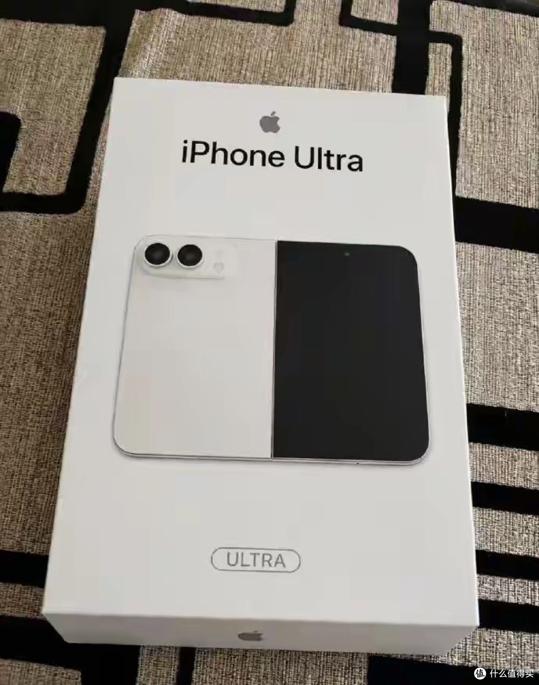 荷兰弟手持 iPhone Ultra 拍照,全网疯传!