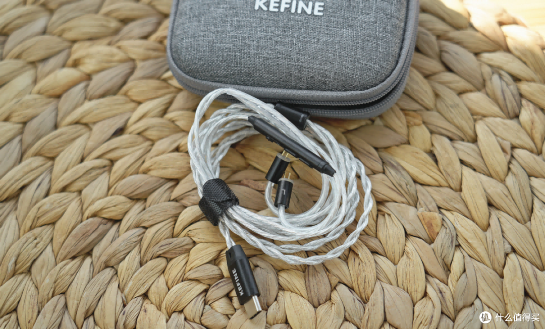 低预算烧友的高声价比神器!三种音色可切换!主观聊KEFINE 灵 SV