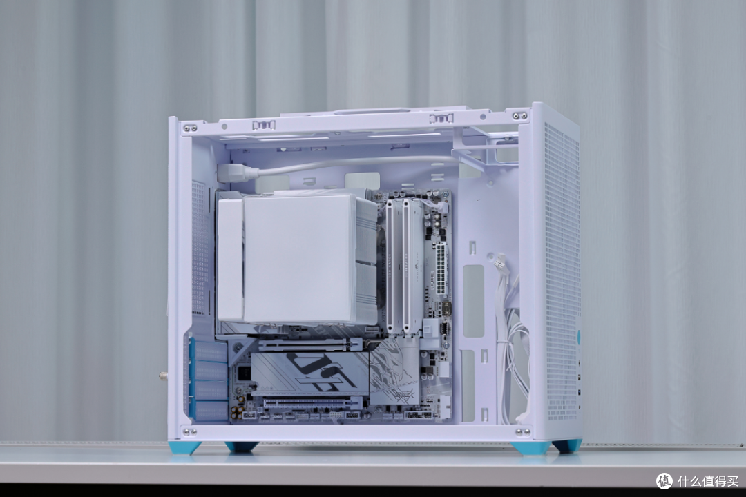 暑期装机高配方案分享：98X3D+5080圣刃+未知玩家P80 Mesh小钢炮