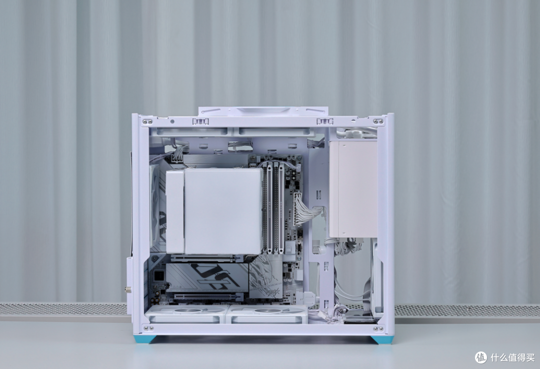 暑期装机高配方案分享：98X3D+5080圣刃+未知玩家P80 Mesh小钢炮
