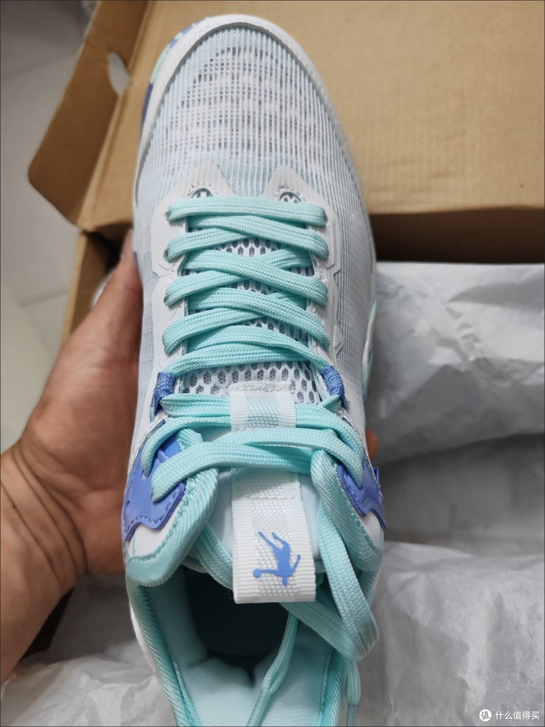 蜈蚣精视角吐槽:那些买完就吃灰的网红运动鞋值不值得买