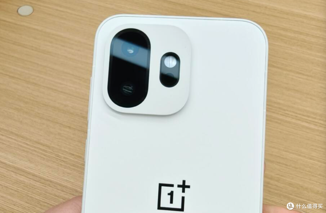 一加15T、iQOO15T和小米17 Max谁值得买?性价比高?详细选购建议