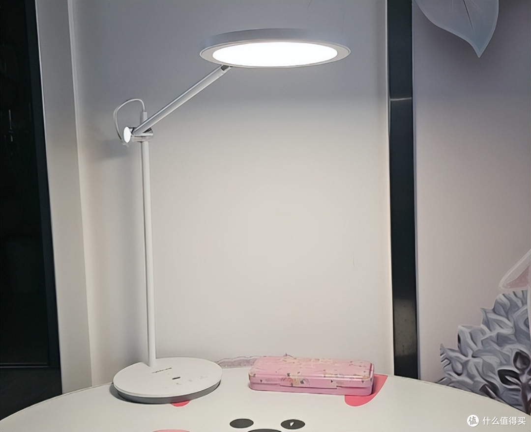好用的学生台灯推荐有哪些?大桌面适配护眼台灯推荐,入手不亏