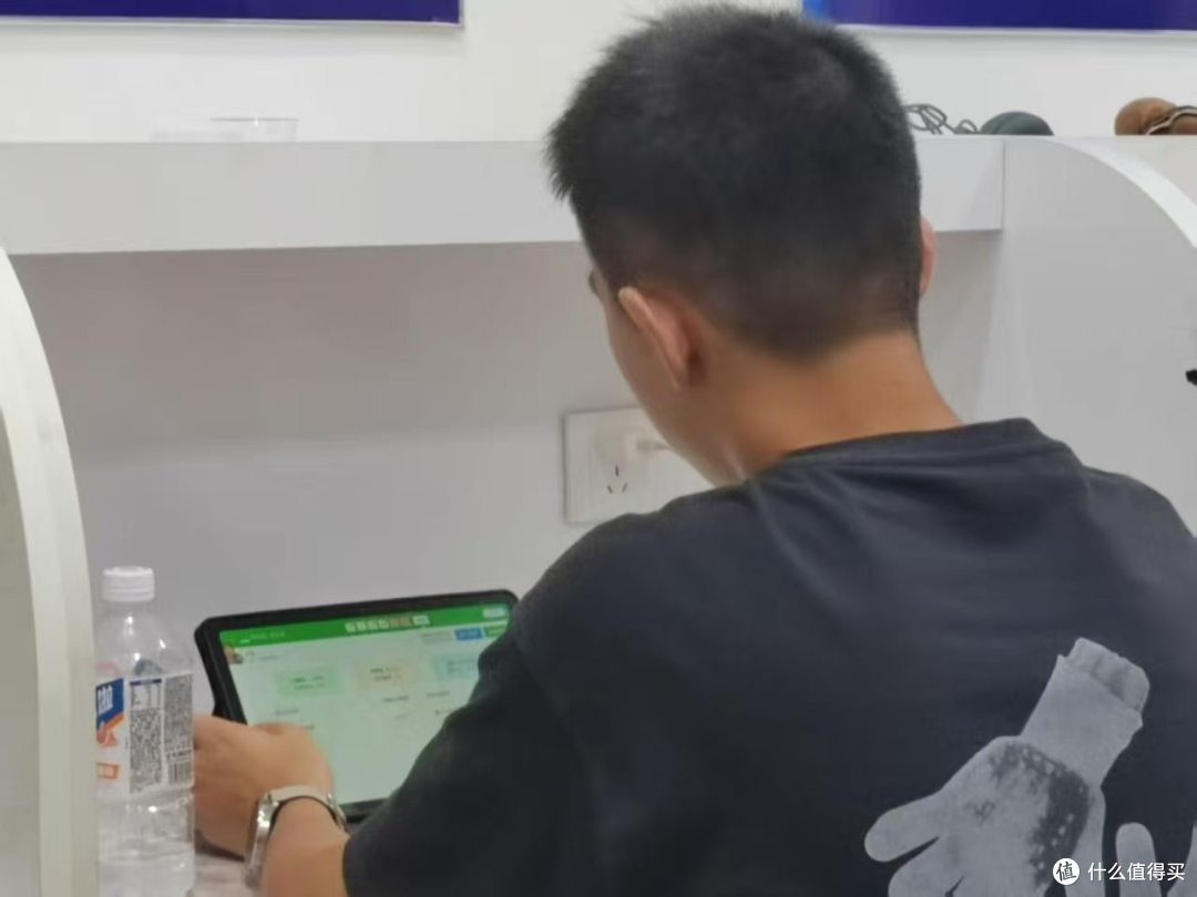 家长选购AI自习工具避坑指南,实测好用的中小学生学习系统分享
