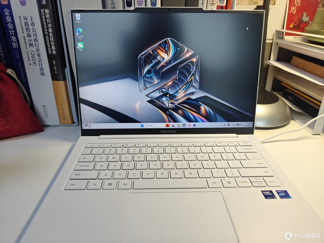 机械革命要干MacBook Neo！新款无界14 配置还挺香！