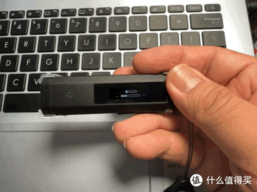 雪漫天ECHO NANO:揣进口袋的复古随身听,一秒回到大学旧时光