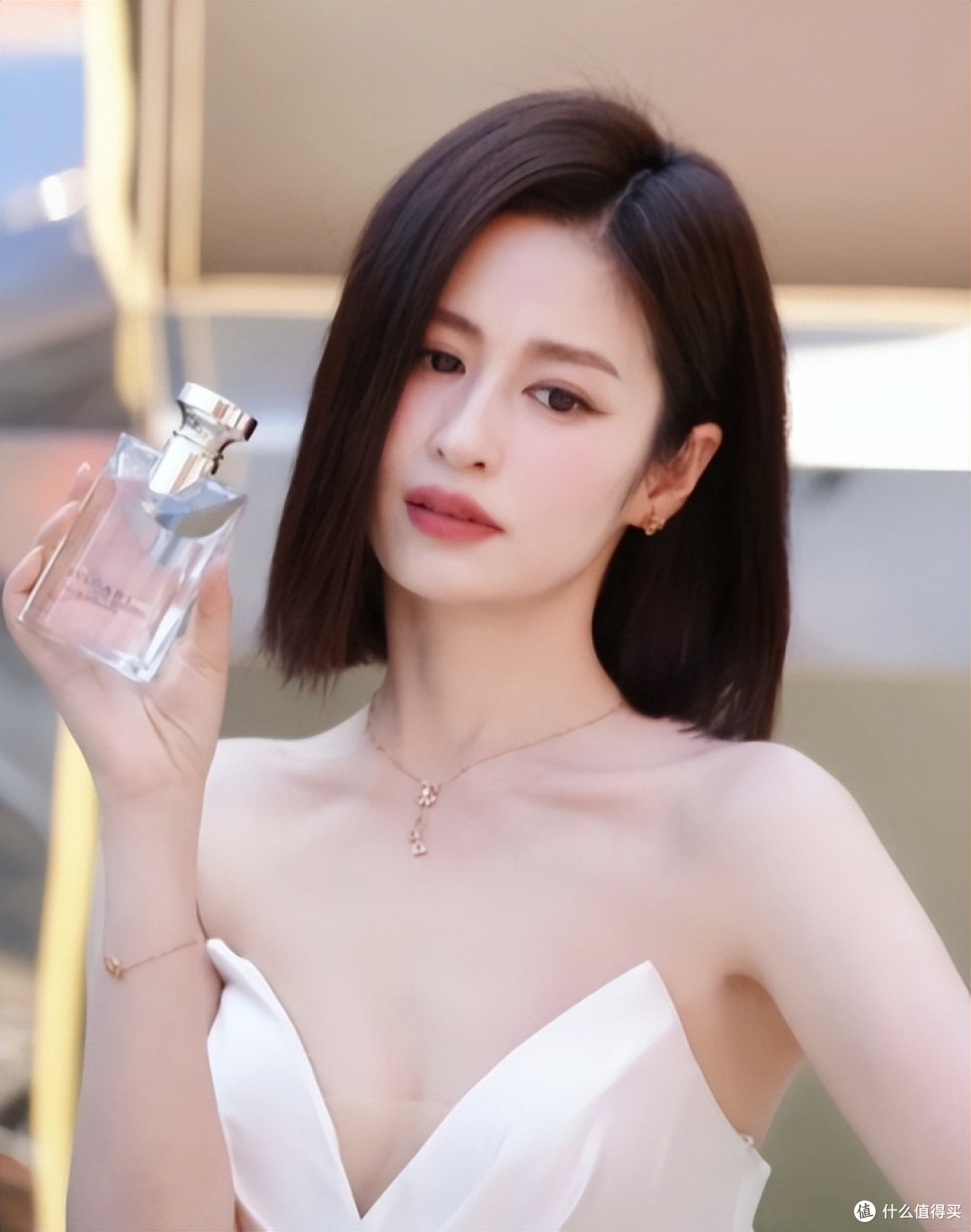 今年夏天最值得尝试的5个明星同款发型,清爽减龄又好看!