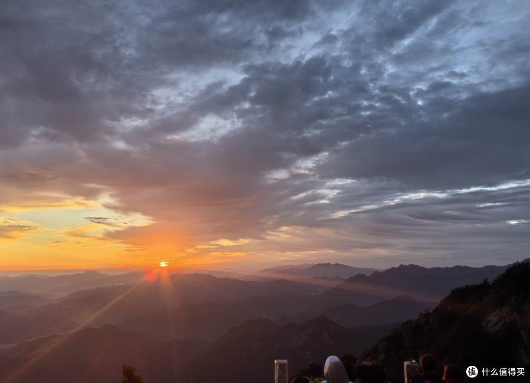 这个夏天在远方|夜爬老君山,撞见山顶的漫天星光与绝美日出
